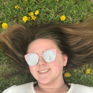 Meet your Posher, Hayli